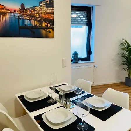 Schoenes - Netflix-nespresso Apartment